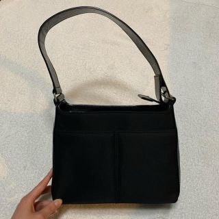 ジバンシィ(GIVENCHY)のGIVENCHY ハンドバッグ(ハンドバッグ)