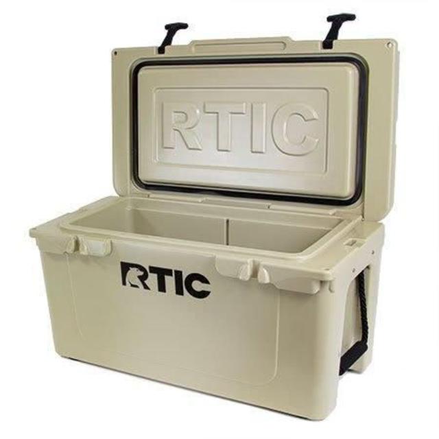 アウトドア新品未使用★RTIC クーラーボックス 45 人気のカラー：タン