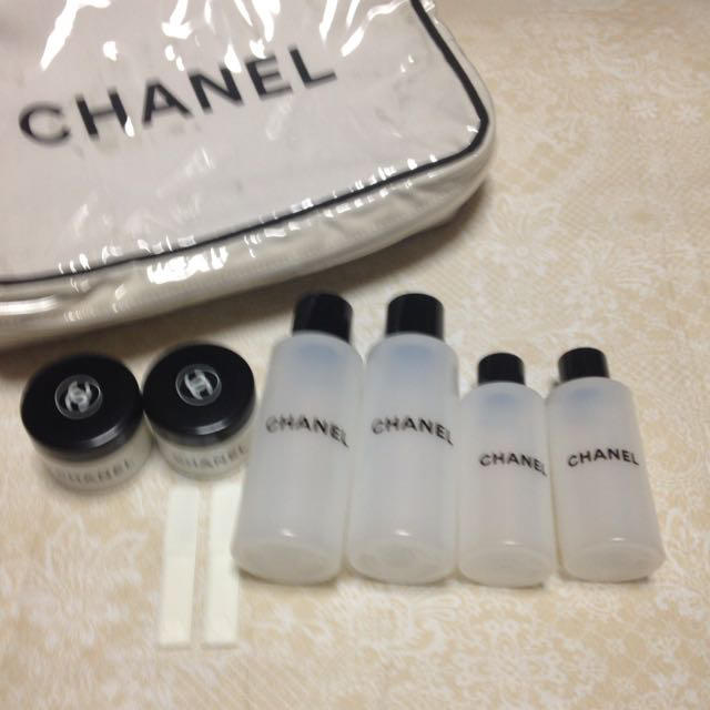 CHANEL トラベル用化粧品セット