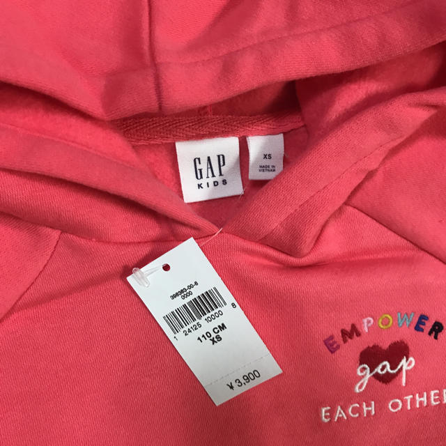 GAP Kids(ギャップキッズ)のGAP パーカー キッズ/ベビー/マタニティのキッズ服女の子用(90cm~)(Tシャツ/カットソー)の商品写真