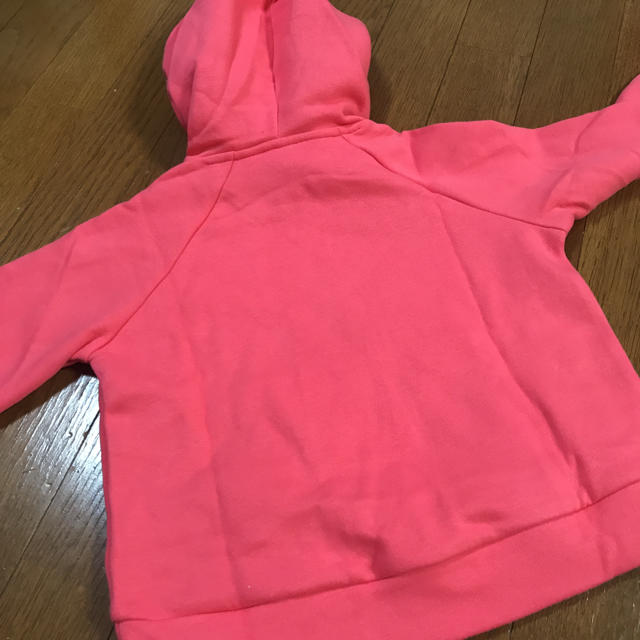 GAP Kids(ギャップキッズ)のGAP パーカー キッズ/ベビー/マタニティのキッズ服女の子用(90cm~)(Tシャツ/カットソー)の商品写真