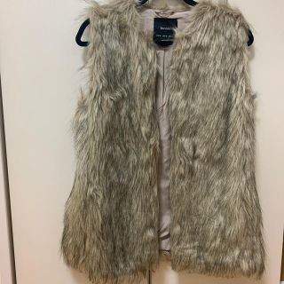 ベルシュカ(Bershka)のファーベスト(毛皮/ファーコート)