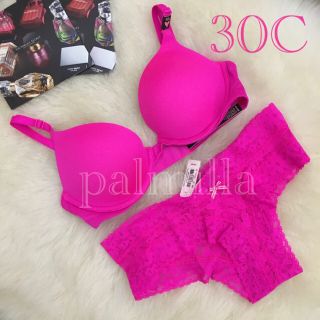 ヴィクトリアズシークレット(Victoria's Secret)の✩新品未使用✩⃛ ヴィクトリアシークレット ブラ&ショーツ セット(ブラ&ショーツセット)