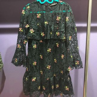 ザラ(ZARA)のZARA 花柄ワンピース(ひざ丈ワンピース)