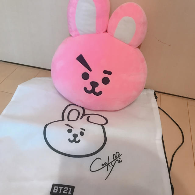 防弾少年団(BTS)(ボウダンショウネンダン)のBT21 Cooky ジョングク クッション 30cm エンタメ/ホビーのCD(K-POP/アジア)の商品写真