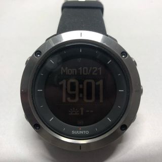 スント(SUUNTO)のsuunto スント　トラバース　最終値下げ(登山用品)