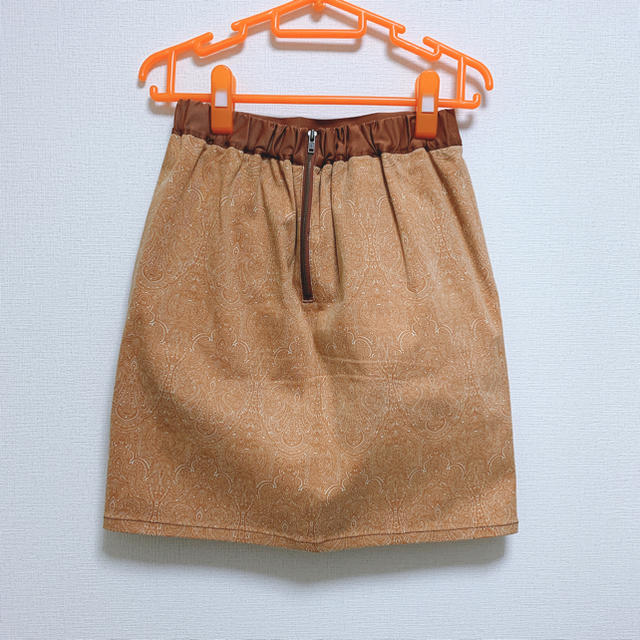 nano・universe(ナノユニバース)の試着のみ　ナノユニバース　くすみオレンジ　膝丈　スカート レディースのスカート(ひざ丈スカート)の商品写真