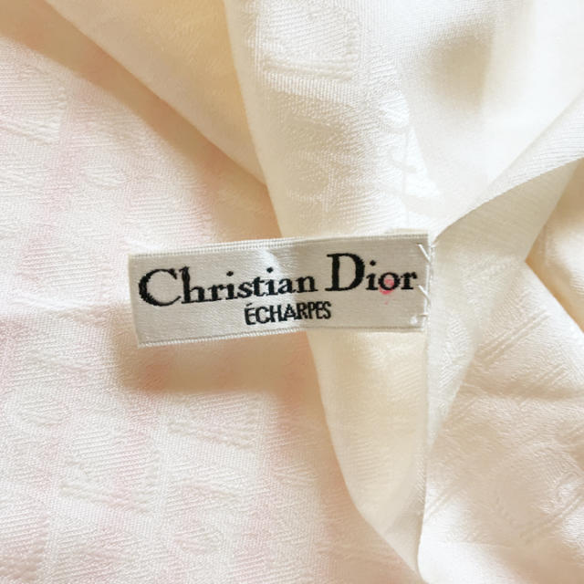 Christian Dior(クリスチャンディオール)のChristian Dior 絹100% ストール レディースのファッション小物(ストール/パシュミナ)の商品写真