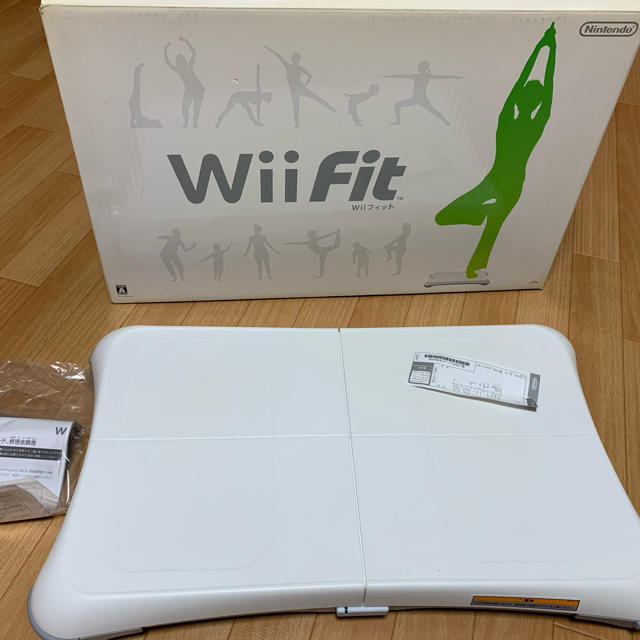 Wii(ウィー)のWii fit エンタメ/ホビーのゲームソフト/ゲーム機本体(家庭用ゲームソフト)の商品写真