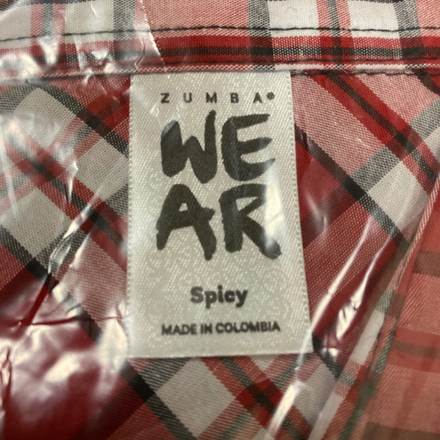Zumba(ズンバ)のzumba チェックシャツ 赤 腰巻 S ズンバウェア レディースのトップス(シャツ/ブラウス(長袖/七分))の商品写真