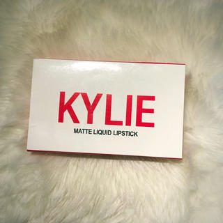 カイリーコスメティックス(Kylie Cosmetics)のKYLIE カイリー　Valentine edition リップ(リップグロス)