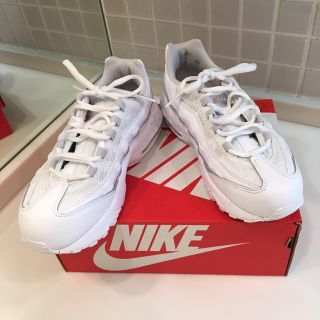 ナイキ(NIKE)のNike airmax 95 ホワイト 22cm☆(スニーカー)