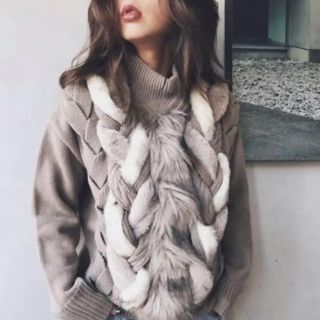 アメリヴィンテージ(Ameri VINTAGE)の アメリヴィンテージ  FUR BRAID CABLE KNIT(ニット/セーター)