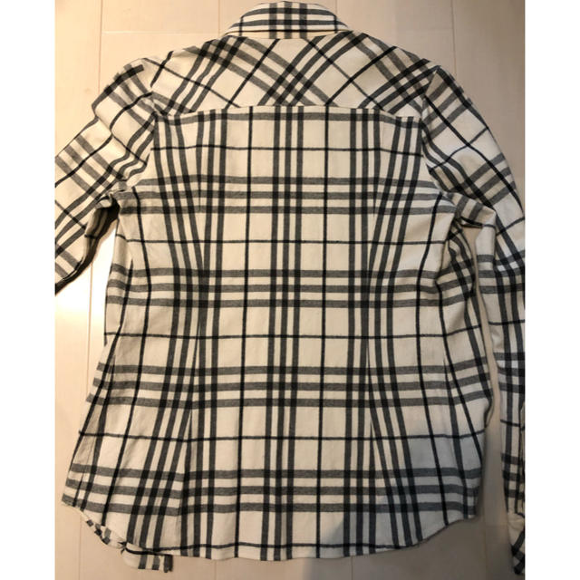 BURBERRY BLUE LABEL(バーバリーブルーレーベル)のバーバリーブラウス　38 レディースのトップス(シャツ/ブラウス(長袖/七分))の商品写真