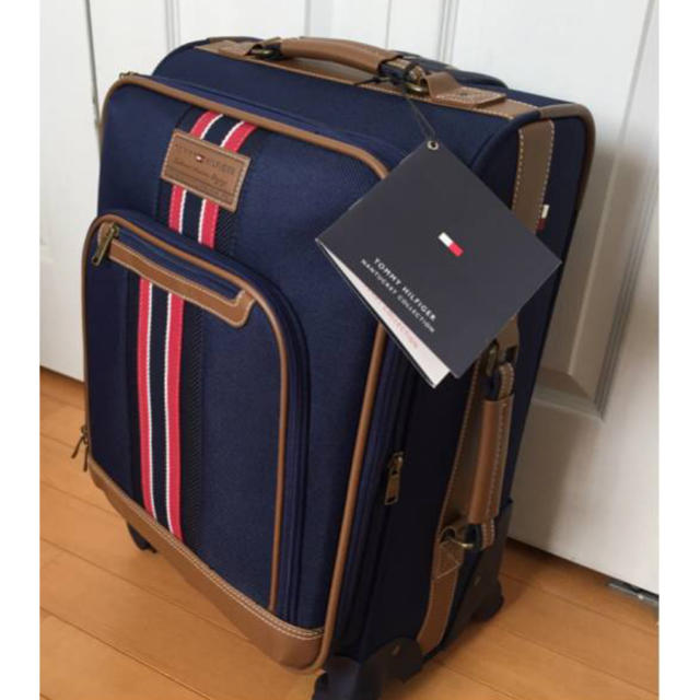 TOMMY HILFIGER(トミーヒルフィガー)の新品 トミーヒルフィガー 機内持込可 360度回転 四輪 ソフト スーツケース メンズのバッグ(トラベルバッグ/スーツケース)の商品写真