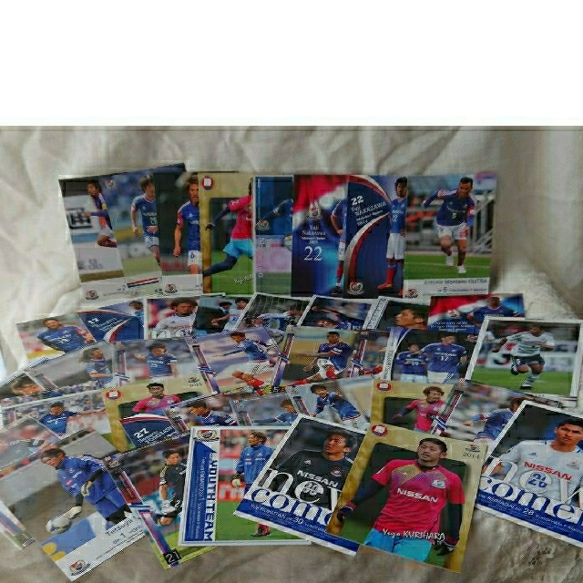 横浜F・マリノス カードセット スポーツ/アウトドアのサッカー/フットサル(応援グッズ)の商品写真