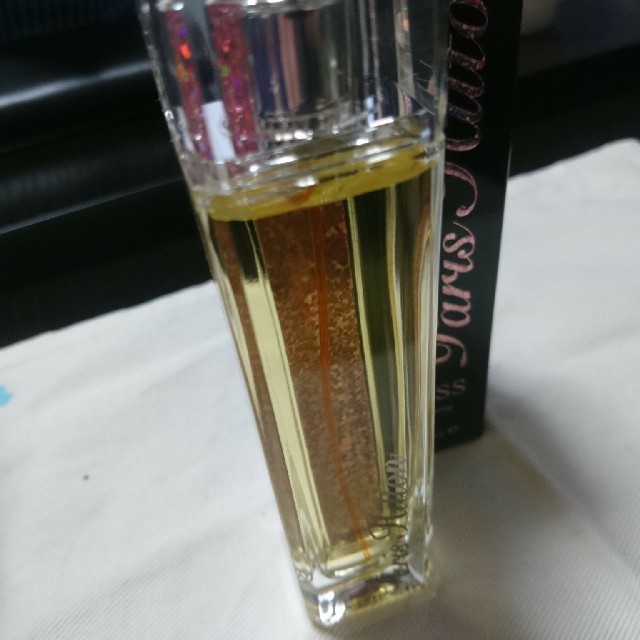 Paris Hilton(パリスヒルトン)のyui.ena様‪‪☺︎‬パリスヒルトン エアレス オーデパルファム 50ml コスメ/美容の香水(香水(女性用))の商品写真