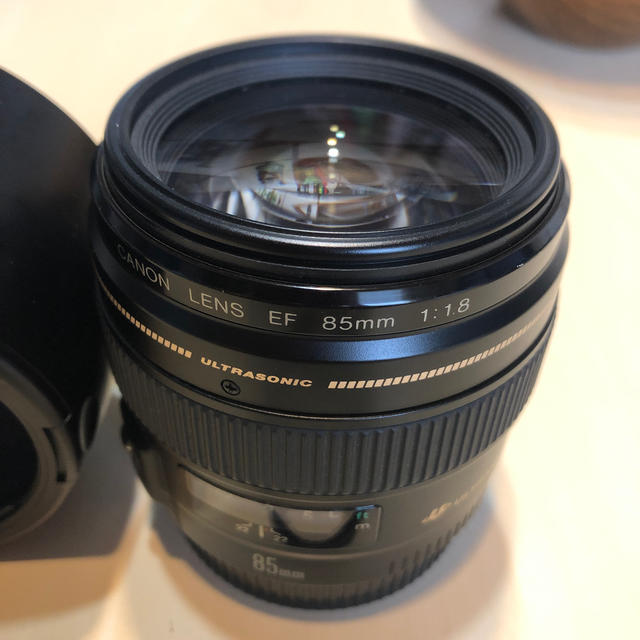 Canon 単焦点レンズ　EF85mm f1.8 USM 1