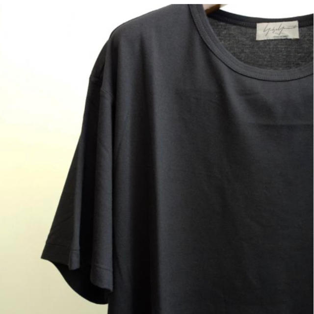 Yohji Yamamoto(ヨウジヤマモト)の値下げ！yohji yamamoto pour homme 丸首Tシャツ メンズのトップス(Tシャツ/カットソー(半袖/袖なし))の商品写真