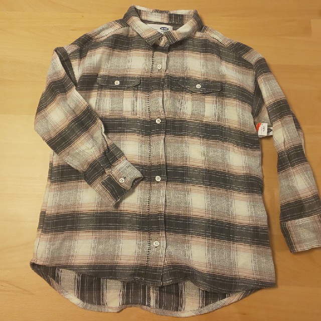 Old Navy(オールドネイビー)の新品【オールドネイビー】130cm/シャツ キッズ/ベビー/マタニティのキッズ服女の子用(90cm~)(Tシャツ/カットソー)の商品写真