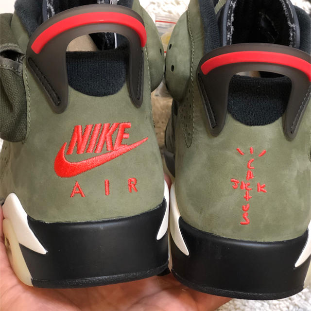 NIKE(ナイキ)のNIKE AIR JORDAN 6 RETRO SP 28センチ travis メンズの靴/シューズ(スニーカー)の商品写真