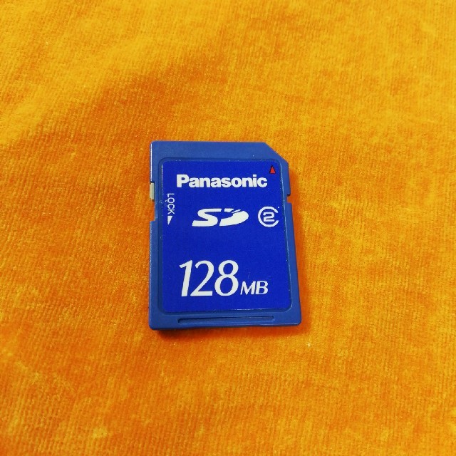 Panasonic(パナソニック)のSDカード   128　MB スマホ/家電/カメラのPC/タブレット(PC周辺機器)の商品写真