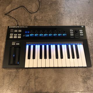 KOMPLETE Kontrol S25(MIDIコントローラー)