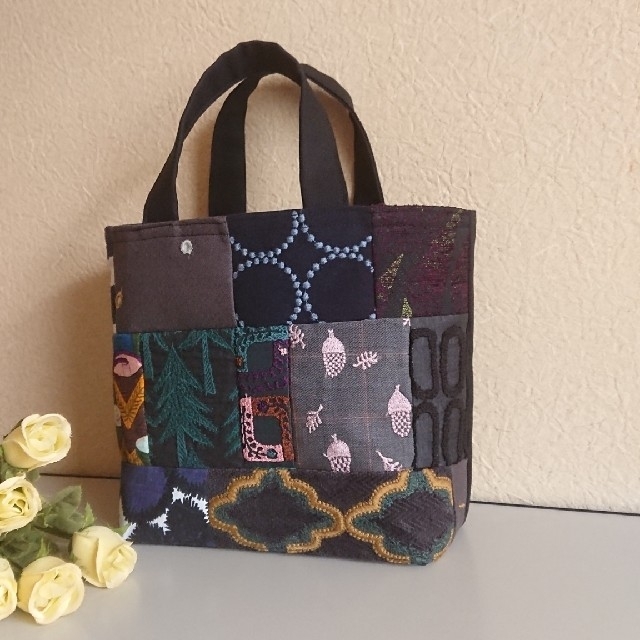 mina perhonen(ミナペルホネン)のM☆ミナペルホネン トートバッグHandmade刺繍生地パッチワーク【41】 ハンドメイドのファッション小物(バッグ)の商品写真