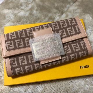 フェンディ(FENDI)の☆FENDI  フェンディ　長財布☆(財布)