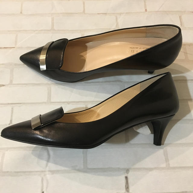 Mode et Jacomo(モードエジャコモ)のモードエジャコモ 23.5cm 黒  カリーノ レディースの靴/シューズ(ハイヒール/パンプス)の商品写真