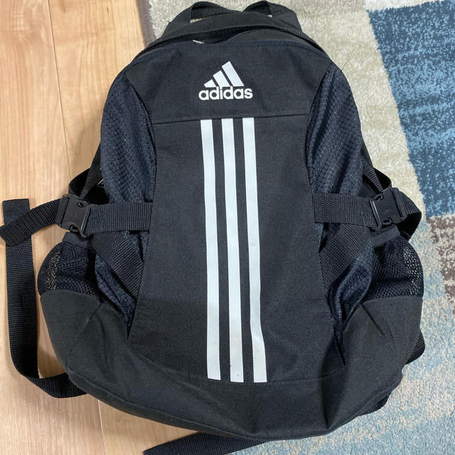 adidas(アディダス)の5回程使用★アディダス　リュック　キッズ★ キッズ/ベビー/マタニティのこども用バッグ(リュックサック)の商品写真