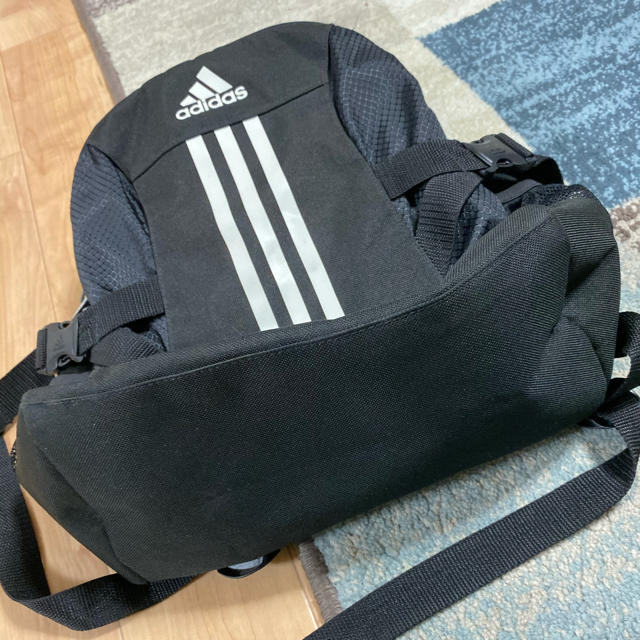 adidas(アディダス)の5回程使用★アディダス　リュック　キッズ★ キッズ/ベビー/マタニティのこども用バッグ(リュックサック)の商品写真