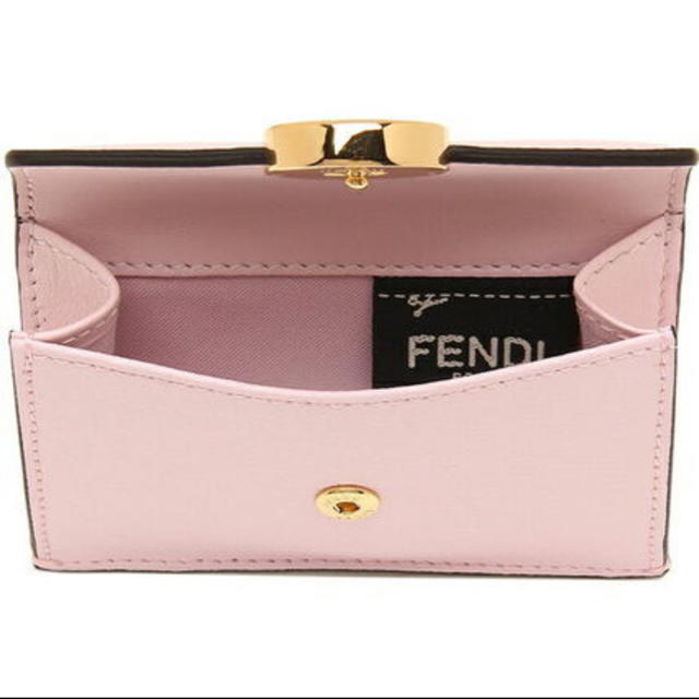 FENDI(フェンディ)のFENDI折りたたみ財布 レディースのファッション小物(財布)の商品写真