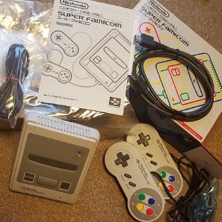 任天堂 ニンテンドークラシック　
ミニスーパーファミコン(家庭用ゲーム機本体)