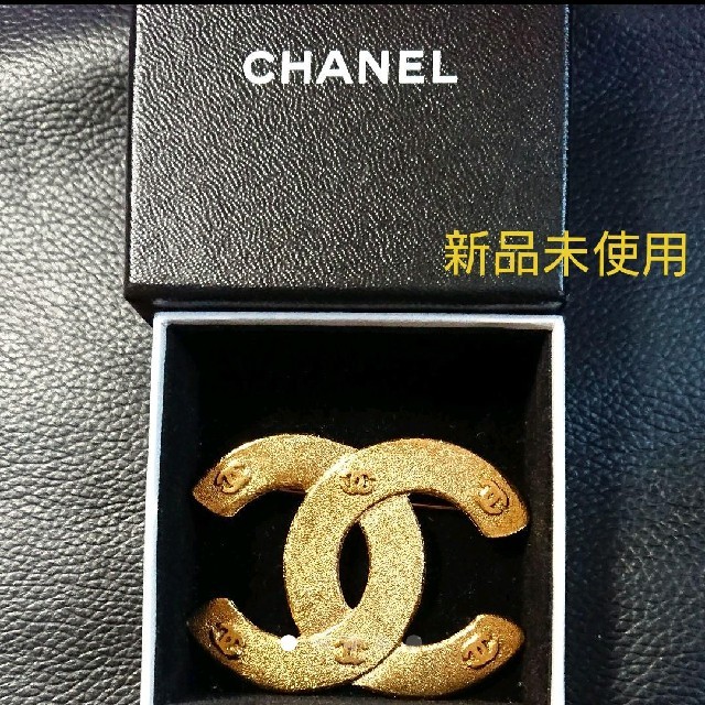 新品未使用☆CHANELのブローチブローチ/コサージュ