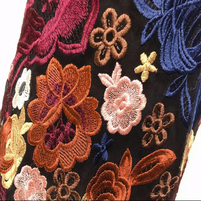 アリスアンドオリビア  / 花柄 刺繍 ワンピース ドレス