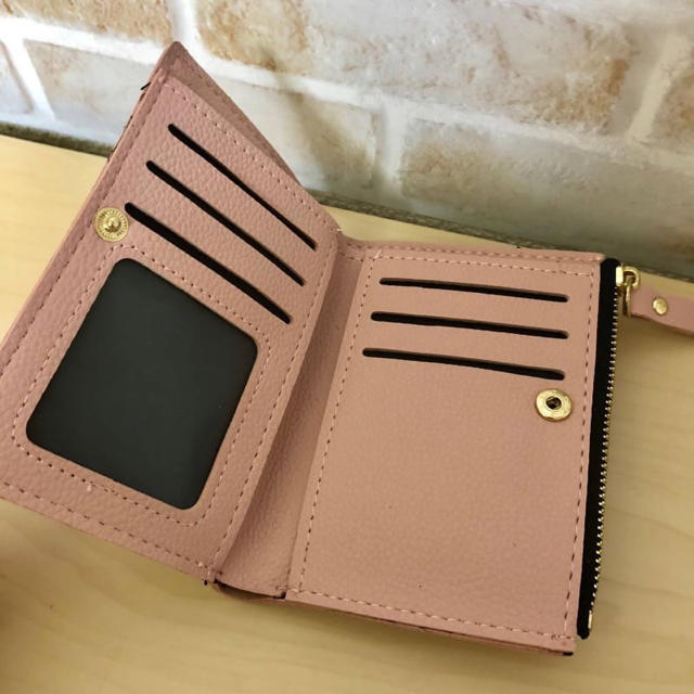 ✳︎最安値✳︎さくらんぼ  刺繍  財布  ピンク  韓国 レディースのファッション小物(財布)の商品写真