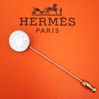 エルメス(Hermes)のエルメス HERMES セリエ シルバー ピン ブローチ ユニセックス 美品(ブローチ/コサージュ)