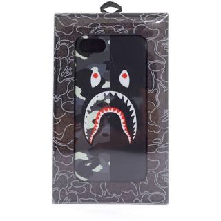 アベイシングエイプ(A BATHING APE)のBAPE Camo Shark iPhone 6/6S/7 Case(iPhoneケース)