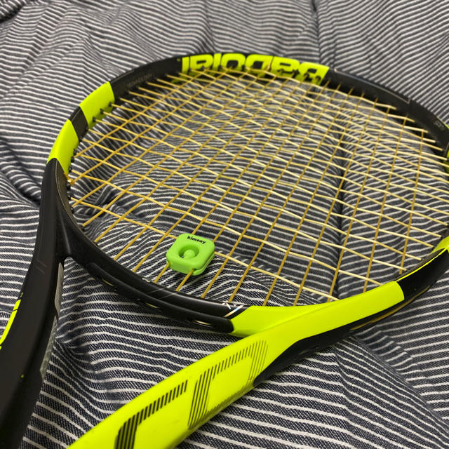 バボラ　ピュアアエロ　硬式テニスラケット