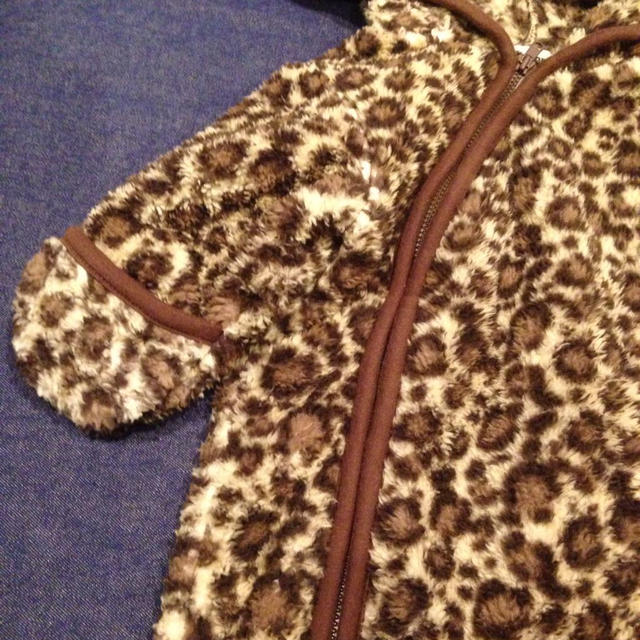 ベビー☺︎ヒョウ柄カバーオール70 キッズ/ベビー/マタニティのベビー服(~85cm)(カバーオール)の商品写真