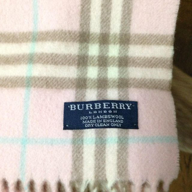 BURBERRY(バーバリー)のバーバリー ピンク マフラー レディースのファッション小物(マフラー/ショール)の商品写真