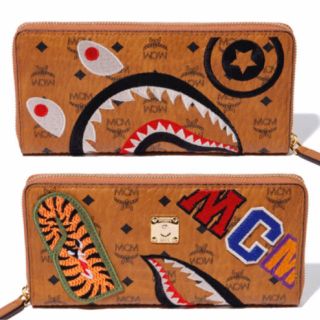 アベイシングエイプ(A BATHING APE)のMCM × BAPE® SHARK ZIP AROUND WALLET(長財布)