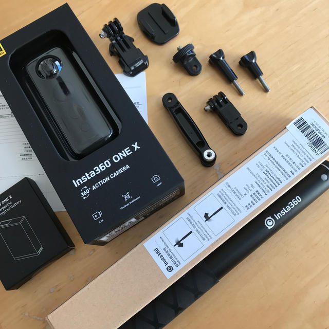 Insta360 one X 未開封正規品　保証書残2020/10 低温用 スマホ/家電/カメラのカメラ(ビデオカメラ)の商品写真