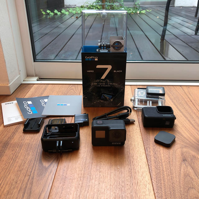 コンパクトデジタルカメラGoPro HERO7 BLACK おまけ付き