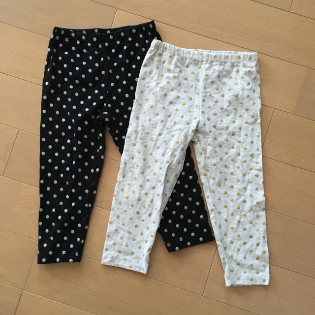 UNIQLO(ユニクロ)のユニクロ キッズレギンス 110㎝2枚。 キッズ/ベビー/マタニティのキッズ服女の子用(90cm~)(パンツ/スパッツ)の商品写真