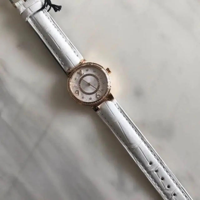 LOUIS VUITTON(ルイヴィトン)のくるみ様専用❤︎新品未使用 ルイ ヴィトン タンブール レディースのファッション小物(腕時計)の商品写真