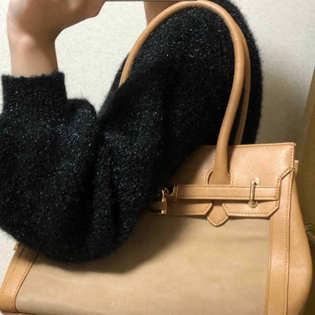 CECIL McBEE(セシルマクビー)のスエードキャメルバッグ レディースのバッグ(ハンドバッグ)の商品写真