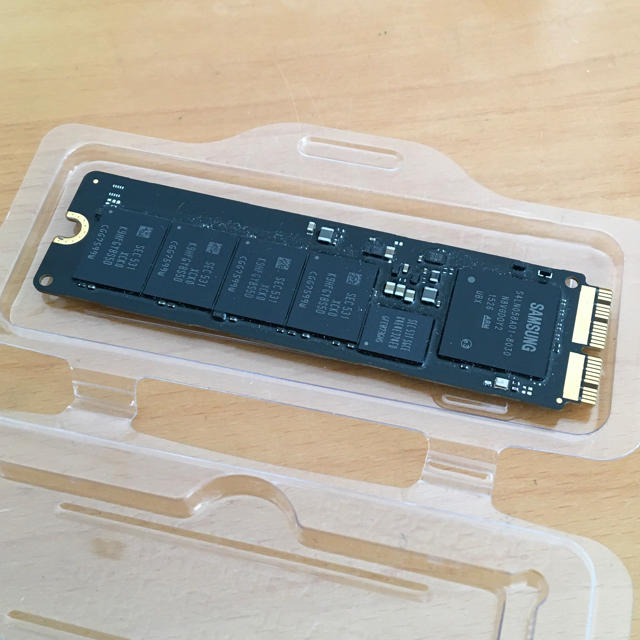 サムスンSSD 256GB Macbook early 2015 1