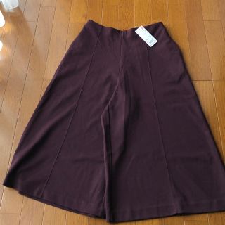 ユニクロ(UNIQLO)の新品　ユニクロ　ポンチワイドクロップドパンツ　L(クロップドパンツ)